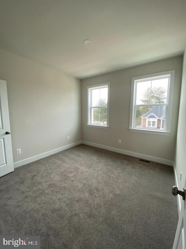 Foto del edificio - 115 Johnson Meadow St