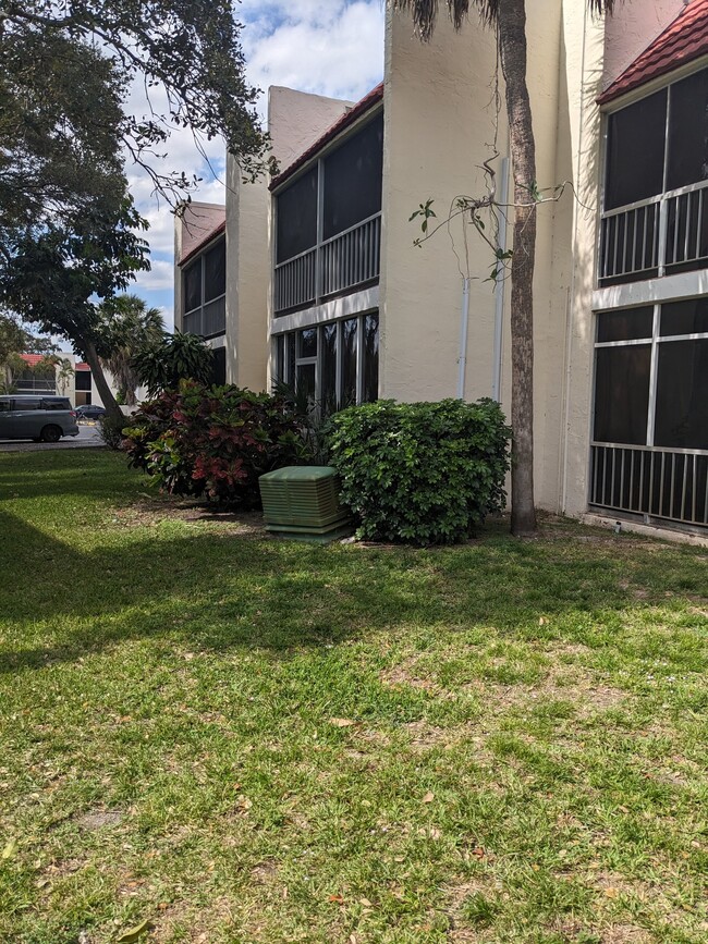 Photo - 606 NW 13th St (Boca Raton, FL) Apartment