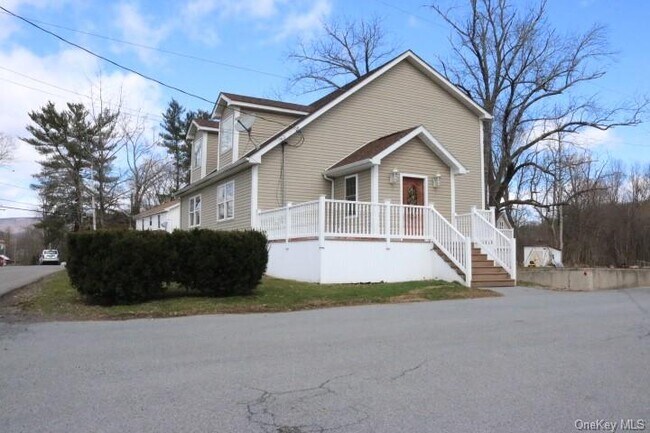 Foto del edificio - 268 Ulsterville Rd
