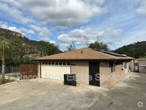 Building Photo - 2027 Old Bend Rd