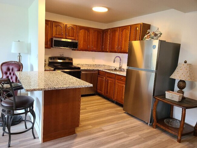 Foto del edificio - 1800 Roundhill Rd