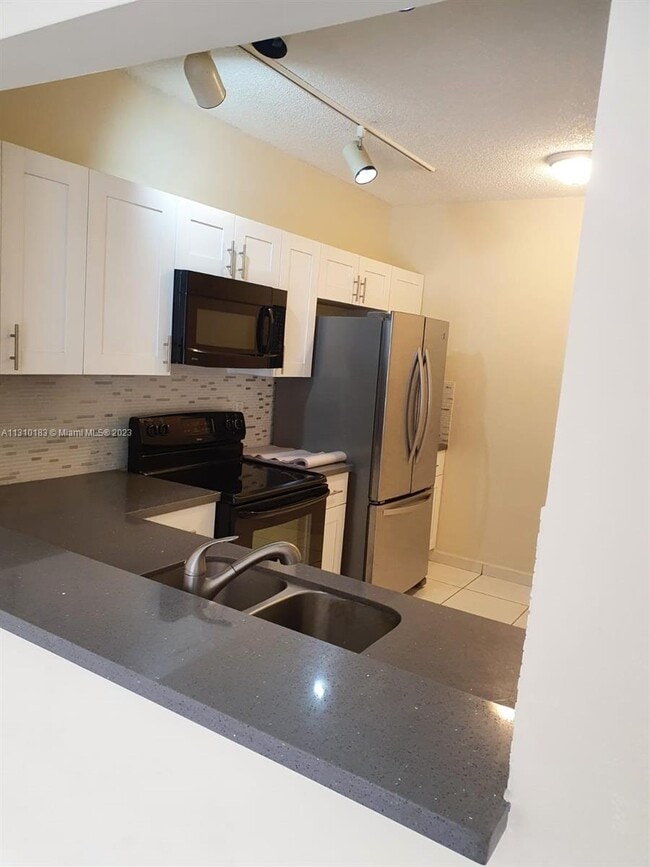 Building Photo - 21394 Marina Cove Cir