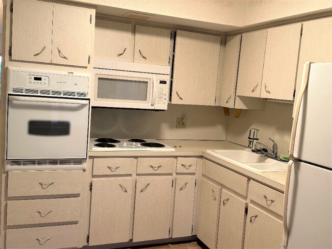 Building Photo - 2310 Denmark St