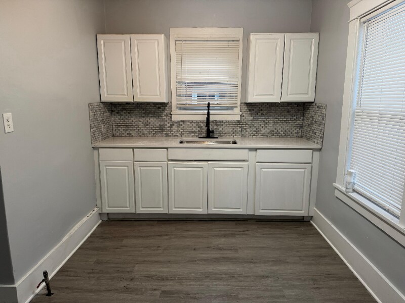 Primary Photo - 19901 Naumann Ave