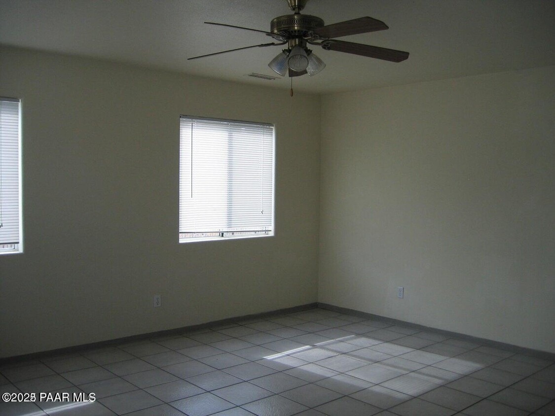 Primary Photo - 7174 E Dodge Cir
