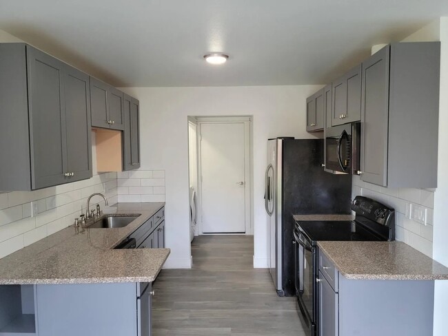 Kitchen - 17326 15th Ave E