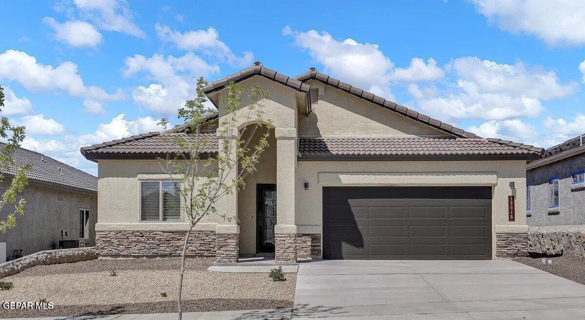 Primary Photo - 740 Paseo Dulce Ave