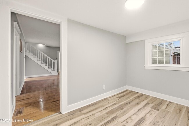 Foto del edificio - 7173 Beechland Ave