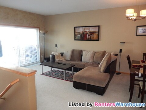 Building Photo - 452 Willoughby Way W