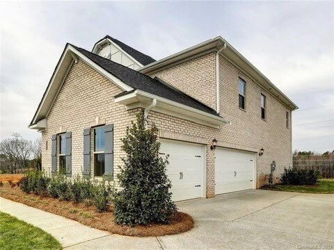 Building Photo - 120 Enclave Meadows Ln