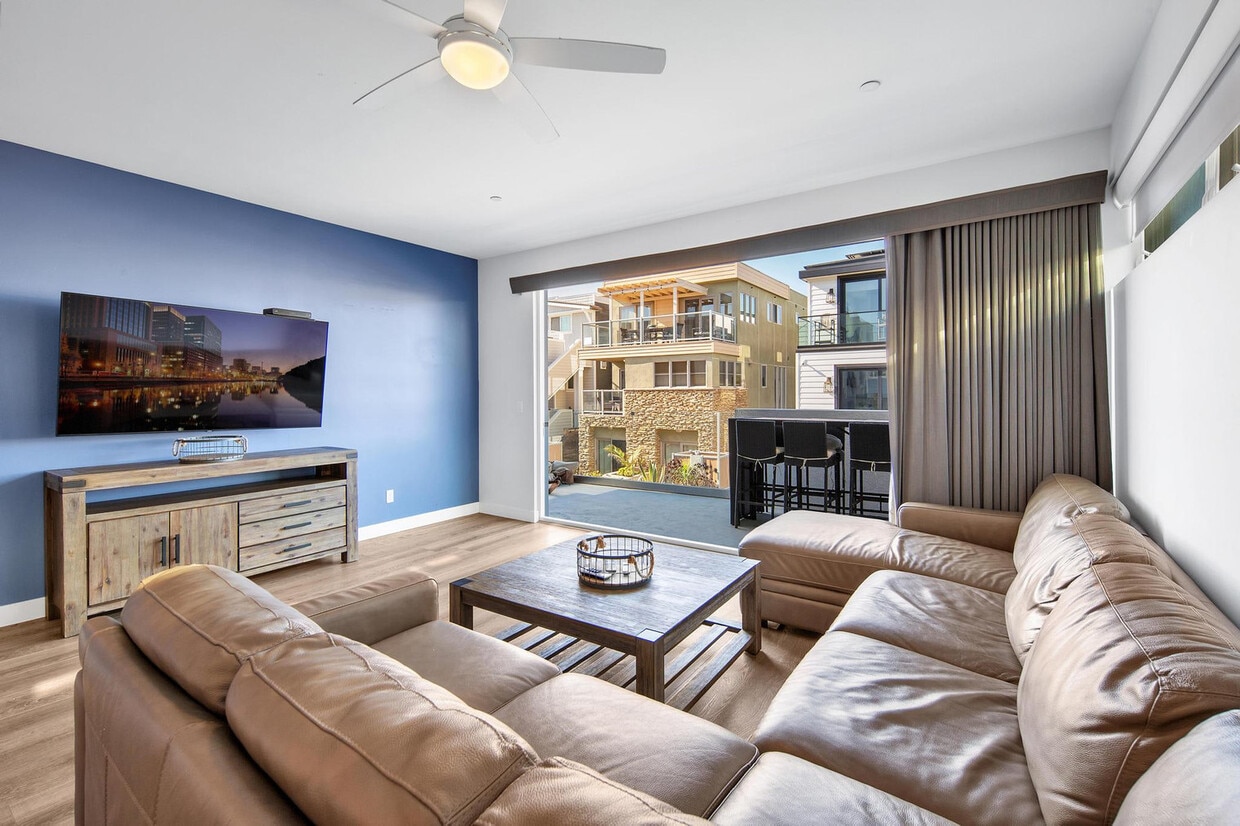 Foto principal - 717-21 Island Ct