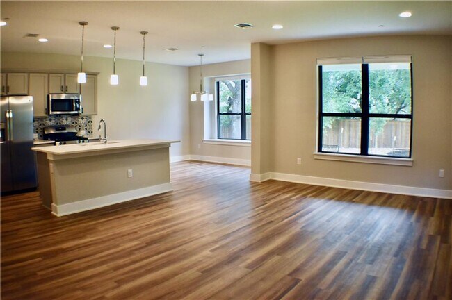 Building Photo - 12409 Maypole Bend