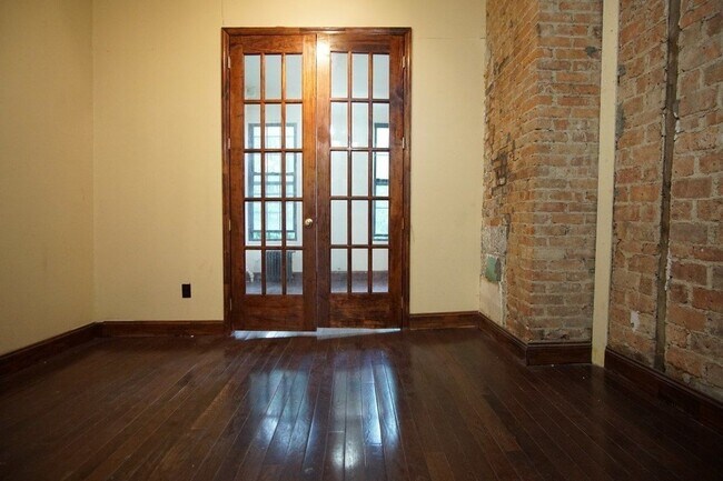 Foto del edificio - 71 Grand Ave