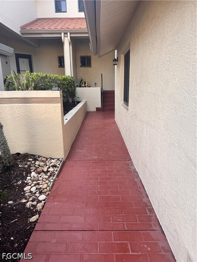 Building Photo - 16551 Heron Coach Way