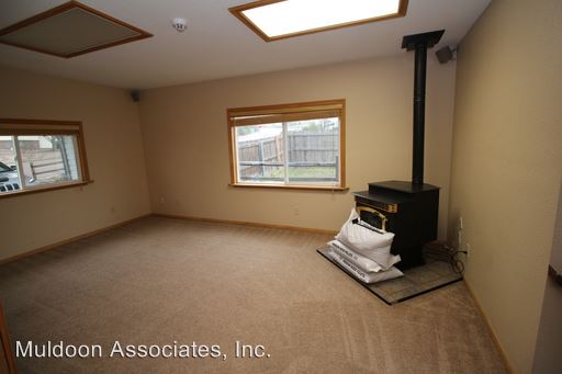 Building Photo - 4344 Chamberlin S