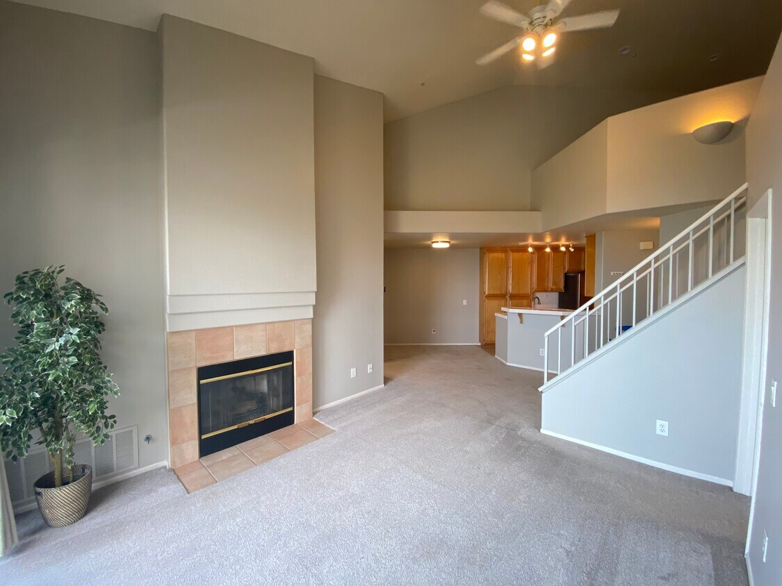 Living Room - 11235 Affinity Ct