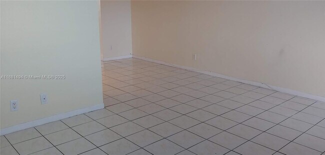 Foto del edificio - 1400 NE 54th St