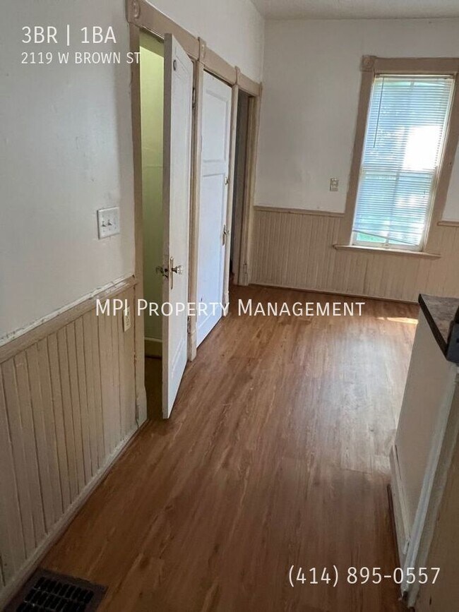 Foto del edificio - 2119 W. Brown Street - 3 Bedroom Rear House