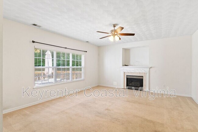 Foto del edificio - 16221 Farah Ct