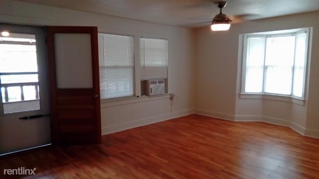 Foto del edificio - 3143 W Pikes Peak Ave