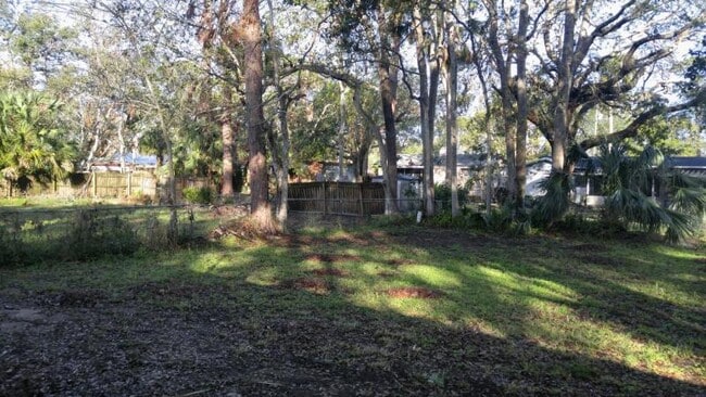 Foto del edificio - 556 Lambright Rd