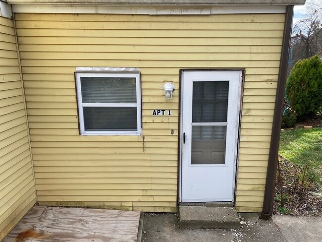 Building Photo - 200 Onyx Ave