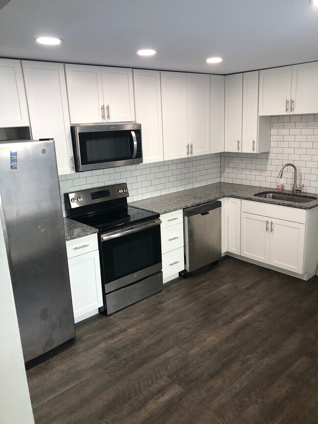 Building Photo - 11 Autumnwood Trl