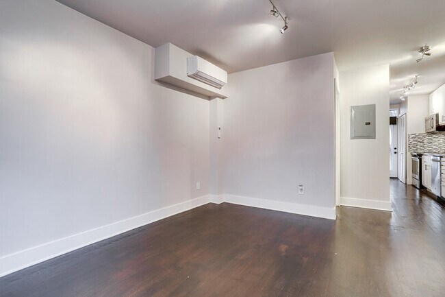 Foto del edificio - 82 Q St SW