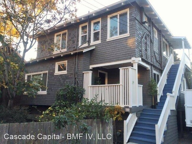 Building Photo - 2618 College Ave