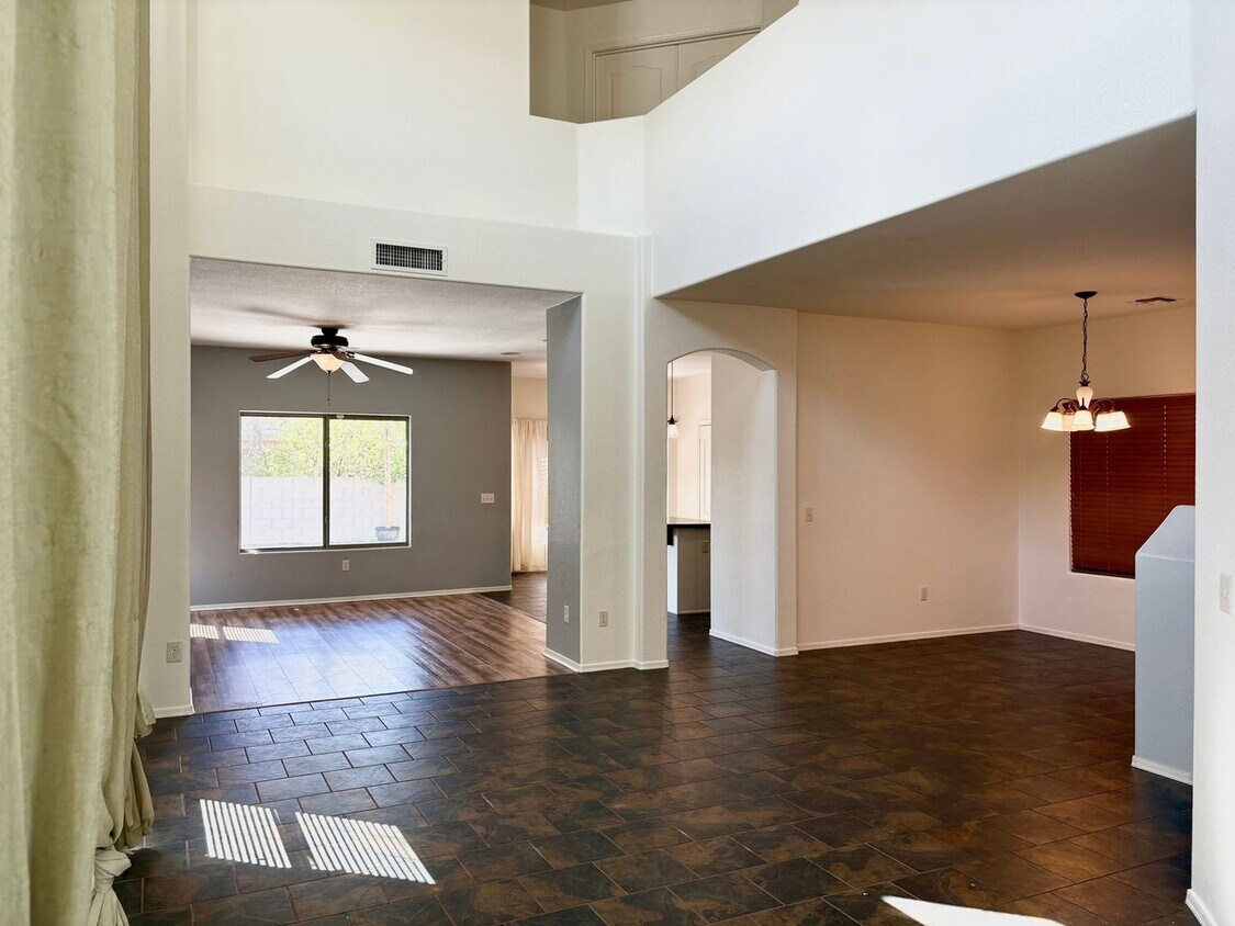Foto principal - 8392 S Egyptian Dr