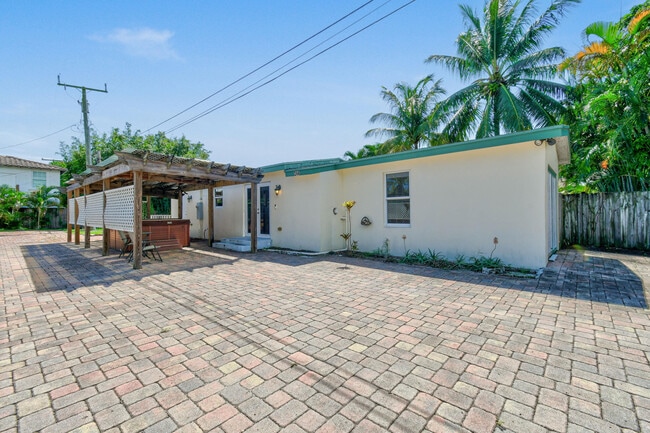 Foto del edificio - 3450 S Olive Ave