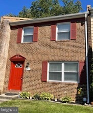 Building Photo - 1664 Yorktown Ct