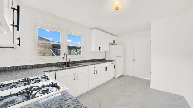 Building Photo - 3704 W 57th St