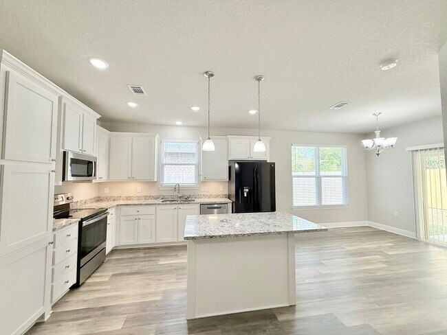 Foto del edificio - Modern 2-Bedroom Home