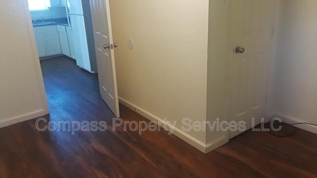 Building Photo - 507 Dunbar Ave
