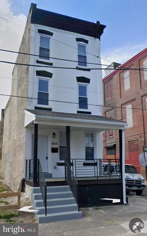 Building Photo - 1628 W Lehigh Ave