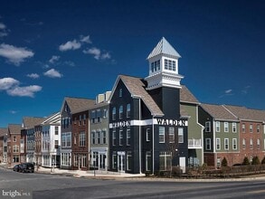 Building Photo - 127 Summer Ln