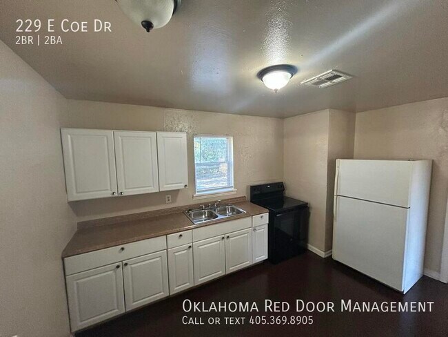 Foto del edificio - 229 E Coe Dr