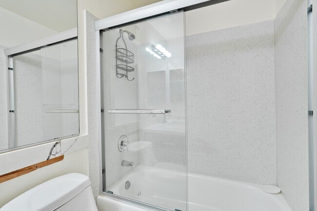 Foto del edificio - Hidden Silicon Valley Oasis! 2BR/2.5BA Townhome with TWO Private Patios, 2 Dedicated Parking Spac...