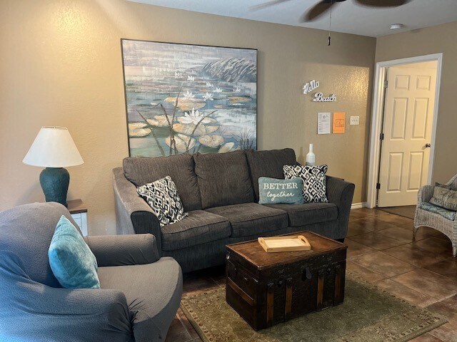 Foto del edificio - 15209 Leeward Dr