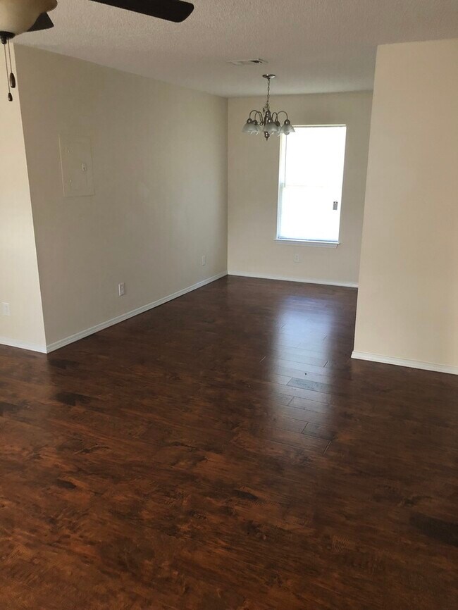 Building Photo - Beautiful 2/1 for rent in Bay St. Louis