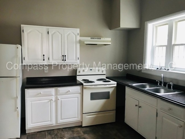 Foto del edificio - 229 E Chestnut St