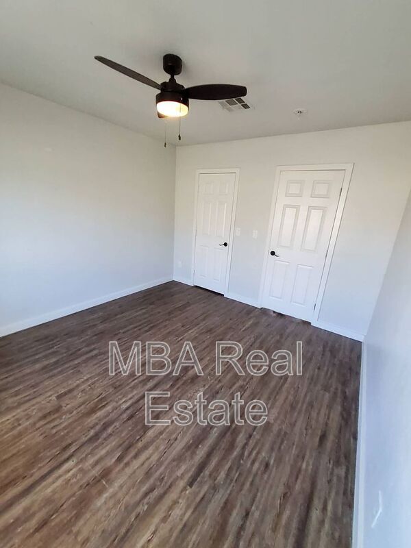 Foto del edificio - 4248 N 12th St