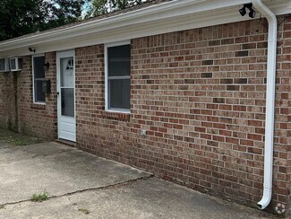 Building Photo - 3228 Lens Ave
