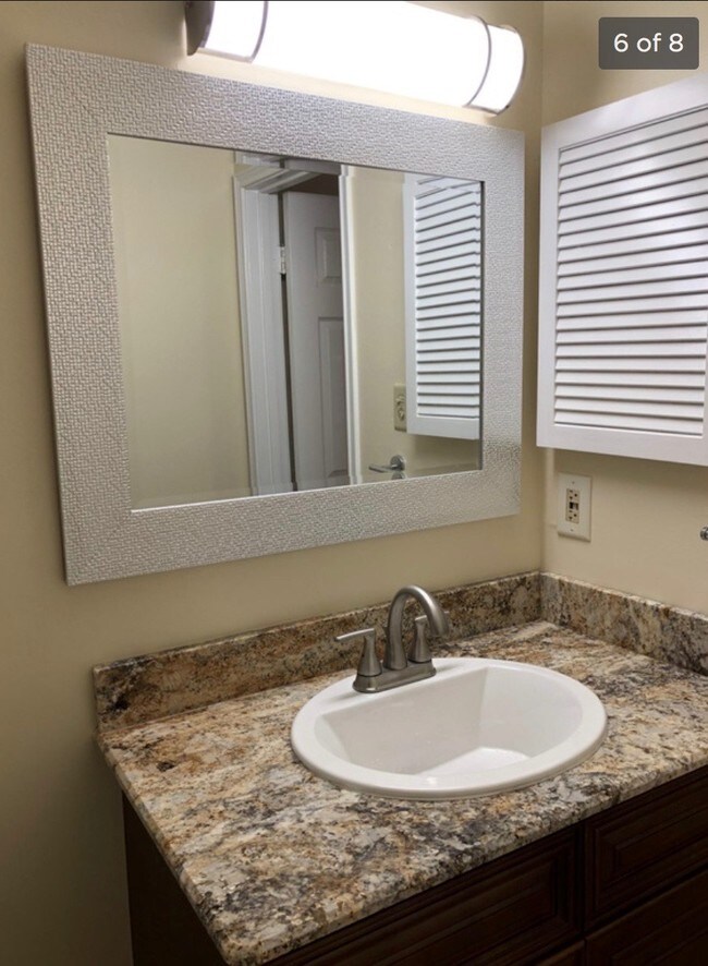 Building Photo - 701 S College Rd