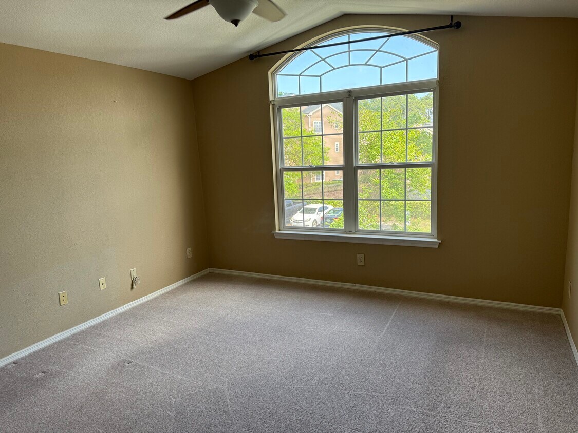 Foto principal - 13810 Sutton Park Dr N