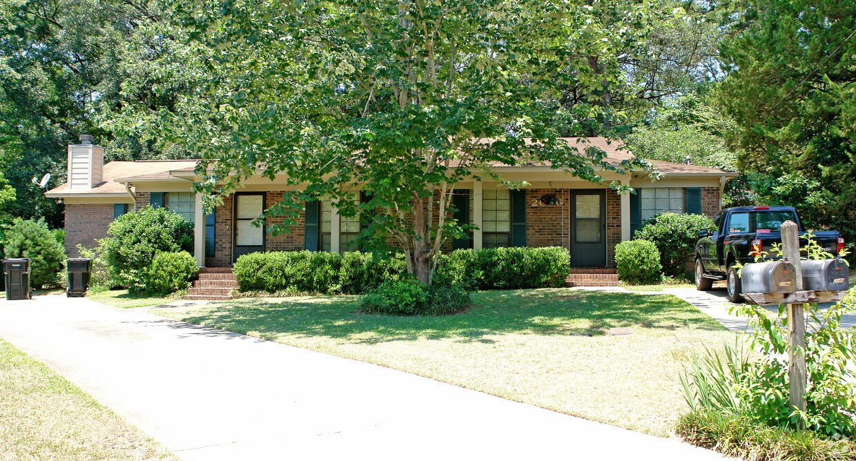 Primary Photo - 2084-2086 Pats Pl