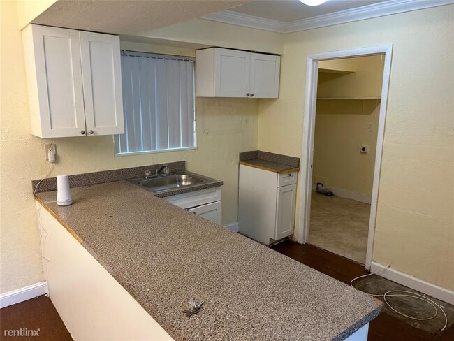 Building Photo - 4 br, 2 bath House - 1741 NW 27th Ave