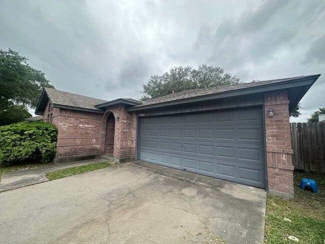 Building Photo - 7941 Grizzley Dr