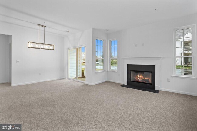 Building Photo - 11112 Cornerstone Dr
